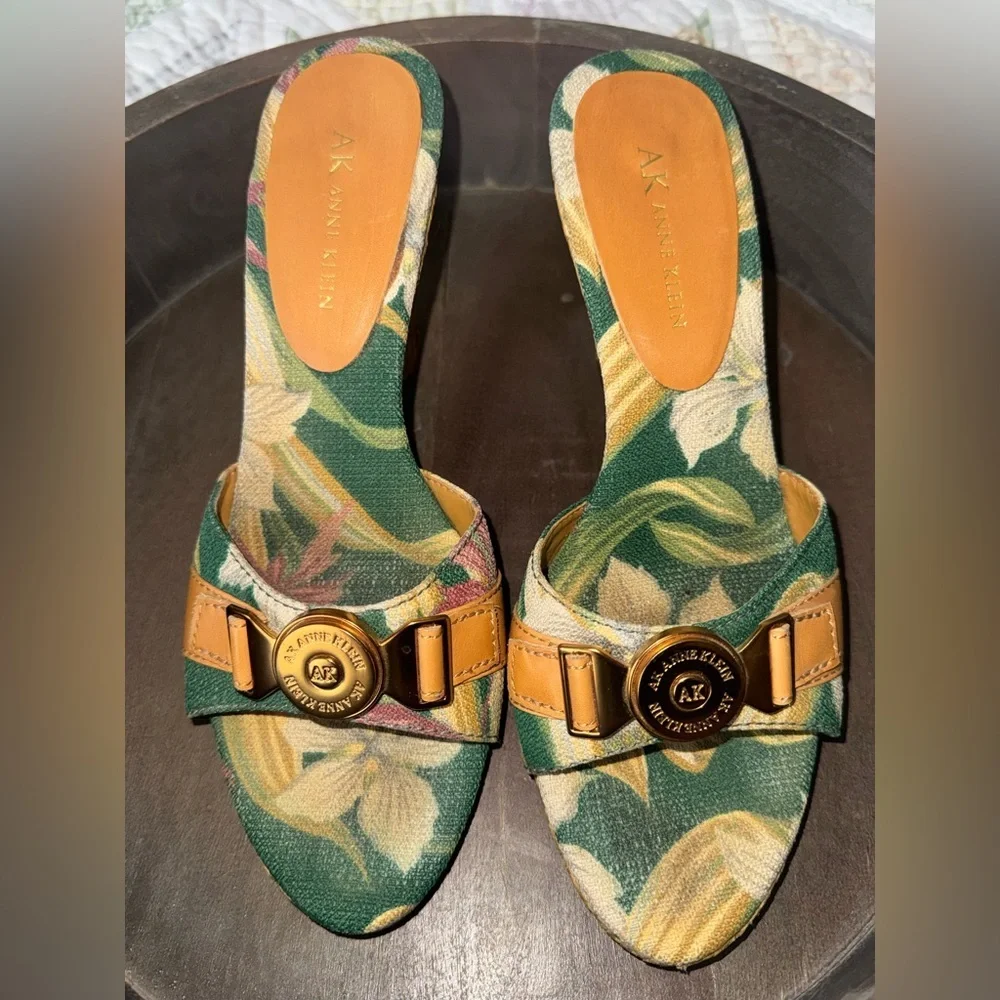 AK Anne Klein Tropical Print Wedge Slides Espadrille Heel Size 8.5
